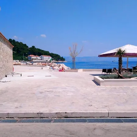 With A Parking Space Jelsa, Hvar - 4595 Apartment
