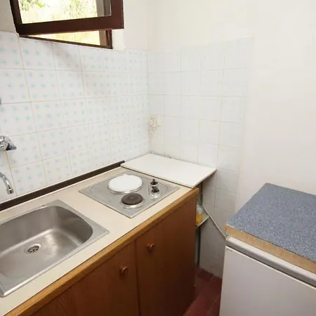 With A Parking Space Jelsa, Hvar - 4595 Apartment *