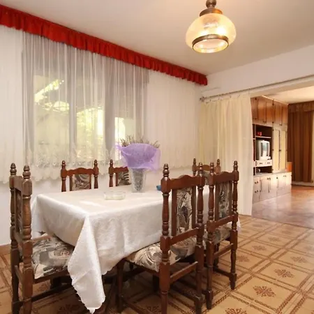 With A Parking Space Jelsa, Hvar - 4595 Apartment *